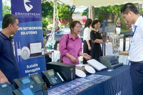Phúc Thịnh khen thưởng 9 tập thể về chuyển đổi số