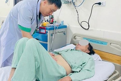 Cứu sống bệnh nhân vỡ động mạch chủ bụng bằng Stent graft