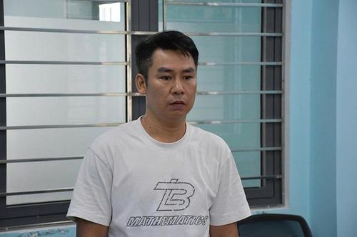 Khởi tố đối tượng mang dao, xăng đến nhà người khác dọa giết vì tranh chấp đất đai