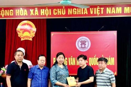 Lãnh đạo MTTQ TP. Hà Nội thăm hỏi, hỗ trợ gia đình nạn nhân vụ cháy đặc biệt nghiêm trọng