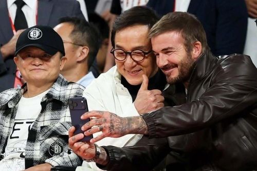 Thành Long và David Beckham gây 'bão' mạng