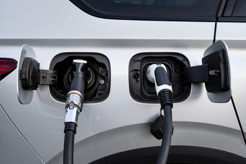 Siết luật với xe hybrid, phải chạy 100 km thuần điện mới được ưu đãi