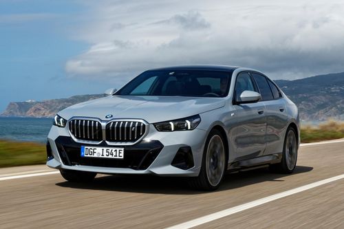 BMW vượt Lexus, lấy lại ngôi vương xe sang tại Mỹ