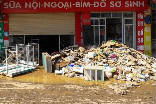 Người dân Thái Nguyên tất bật dọn dẹp, tái thiết lại cuộc sống sau mưa lũ
