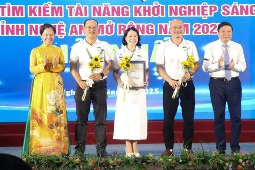 Nghệ An trao giải Techfest Open 2025 và phát động Cuộc thi 'Tìm kiếm tài năng khởi nghiệp sáng tạo 2026'