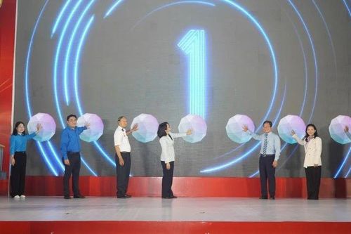 Thành phố Hồ Chí Minh phát động Phong trào 'Bình dân học vụ số'