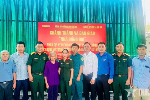 Nghệ An: Bàn giao 'Nhà đồng đội' cho quân nhân có hoàn cảnh khó khăn