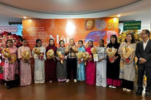 Triển lãm Màu phái đẹp - Tôn vinh vẻ đẹp và tâm hồn người phụ nữ qua hội họa