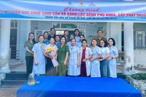 Khám bệnh, tư vấn sức khỏe sinh sản miễn phí cho phụ nữ xã Phú Ninh