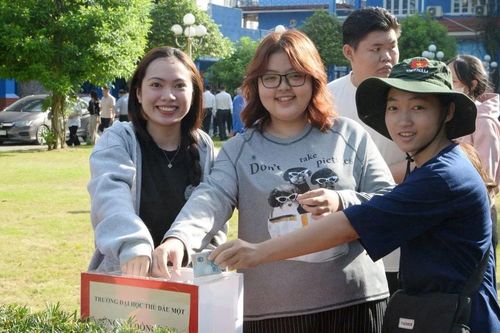 Sinh viên các trường đại học tại TP. HCM chung tay hướng về đồng bào bị ảnh hưởng bởi bão