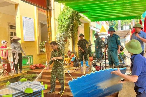 Tiếng trống trường vang lại sau mưa lũ kỷ lục tại Thái Nguyên