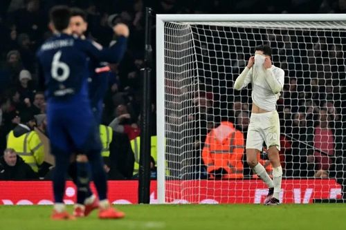 Arsenal bị phạt nặng vì 'chơi chiêu' với Man Utd ở FA Cup