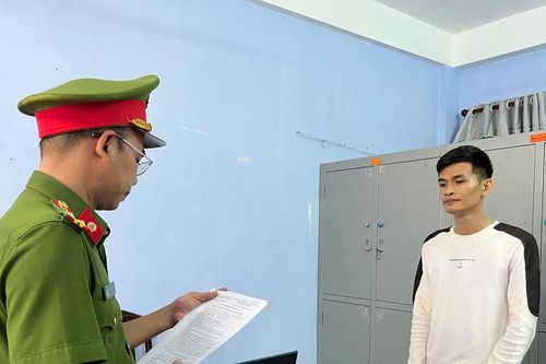Khởi tố đối tượng đá vào bụng thai phụ vì 3 gói mì tôm