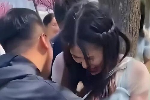 Phù dâu bị ép hôn trong đám cưới ở Trung Quốc gây phẫn nộ