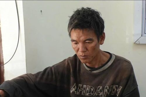 Nghi bị 'bỏ bùa', ra tay sát hại em họ