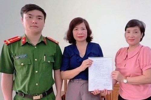 Cô giáo bất ngờ nhận hơn 20 tỷ chuyển nhầm: 'Tôi bàng hoàng, sợ bị lừa đảo'