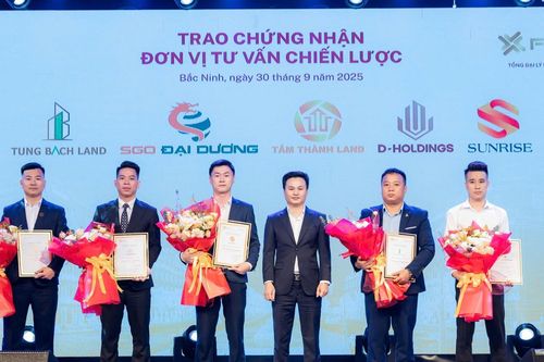 Hơn 350 nhân viên kinh doanh dự lễ Kick-off phân khu Yên Phong Gateway