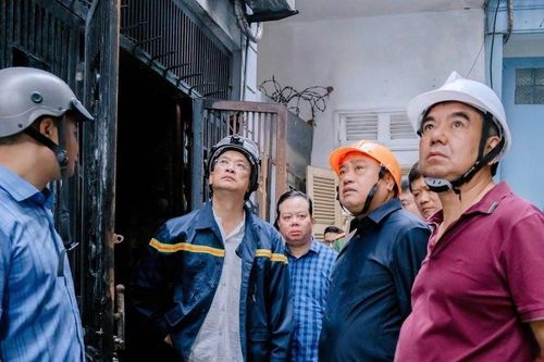 Chủ tịch Hà Nội chỉ đạo điều tra vụ cháy nhà khiến 5 người tử vong