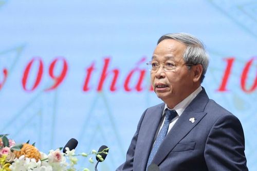 Chủ tịch CMC kiến nghị sớm cụ thể hóa nhiệm vụ quốc gia về AI