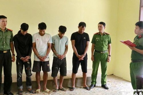 Nghệ An: Bắt 4 đối tượng lợi dụng thời điểm người dân chạy lũ để trộm cắp tài sản