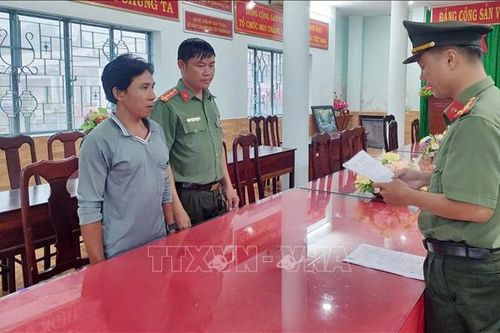 Khởi tố vụ án, bắt tạm giam đối tượng tổ chức cho người khác xuất cảnh trái phép