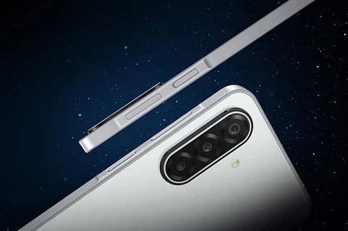 Samsung giới thiệu smartphone chống nước, RAM 8 GB, giá bán cực bất ngờ
