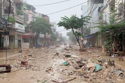 Thái Nguyên tan hoang sau lũ: Bùn đất, thiệt hại tài sản và nỗi lo mất điện, nước