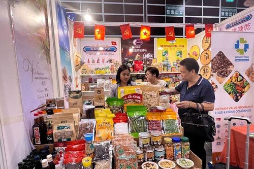 Từ thương hiệu quốc gia đến toàn cầu: Cách nào để thành công?