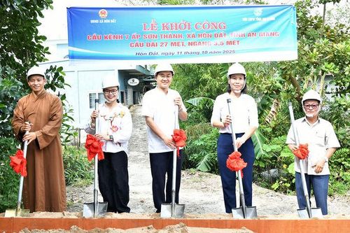 Xã Hòn Đất Khởi công cầu kênh 7