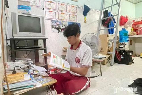 Nơi góc trọ nghèo ước mơ vẫn sáng