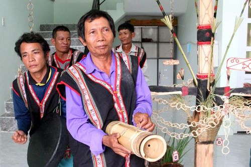 Chung một tâm nguyện trong hai bài viết về Chapi