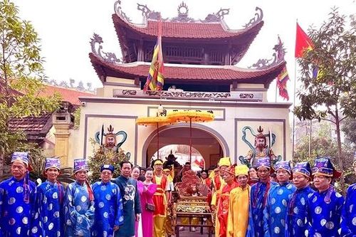 Dâng hương tưởng niệm 725 năm ngày mất Hưng Đạo Đại Vương Trần Quốc Tuấn