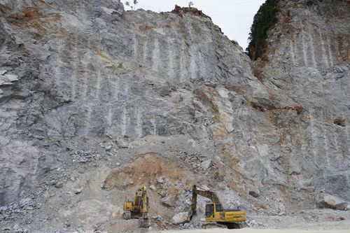 Thu hơn 64 tỉ đồng từ cấp quyền khai thác khoáng sản