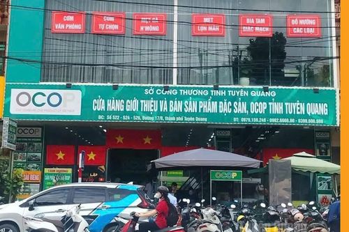 Cơm 0 đồng ngày lũ