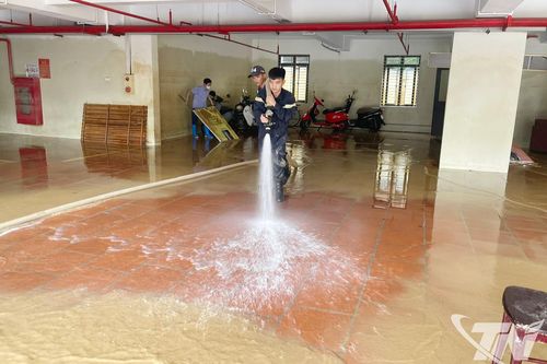 Lực lượng vũ trang hỗ trợ khắc phục hậu quả mưa lũ