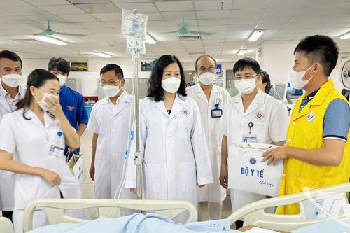 Bộ trưởng Bộ Y tế làm việc với Bệnh viện Trung ương Thái Nguyên