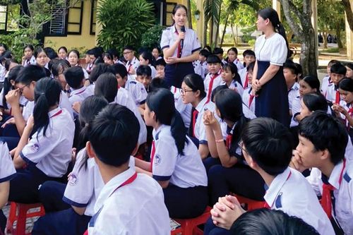Đẩy mạnh truyền thông vì tương lai trẻ em gái