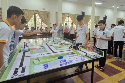15 đội tham gia cuộc thi Robocon HUSC năm 2025