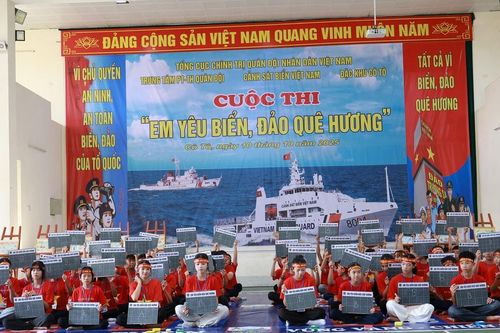 Ươm mầm tình yêu biển, đảo cho thế hệ trẻ Đặc khu Cô Tô