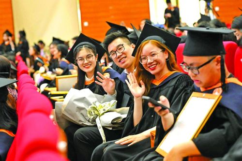 Nhân sự ngân hàng trước 'ngưỡng cửa' thời đại AI
