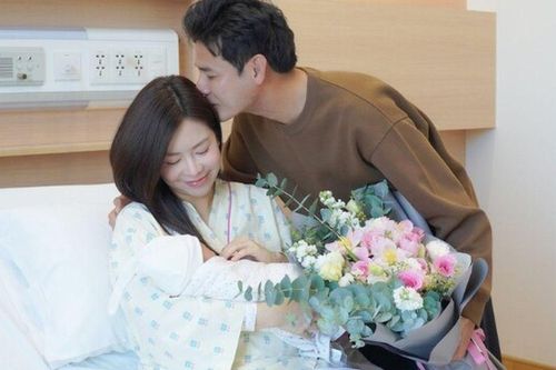 Vũ Ngọc Ánh hạ sinh con thứ 2 sau 6 năm cưới, quý tử vừa chào đời trông đẹp mắt với mũi cao vút