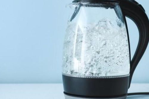 Cách khử mùi nhựa bình siêu tốc cực hiệu quả