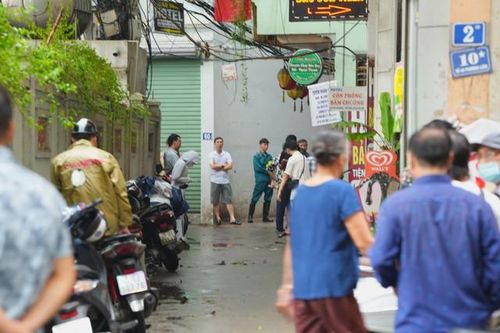 Nhân chứng vụ cháy khiến 5 người trong 1 gia đình tử vong: Dùng mấy chục bình cứu hỏa nhưng không dập được vì cháy quá to