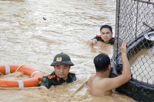 Trên tuyến đầu chống lũ