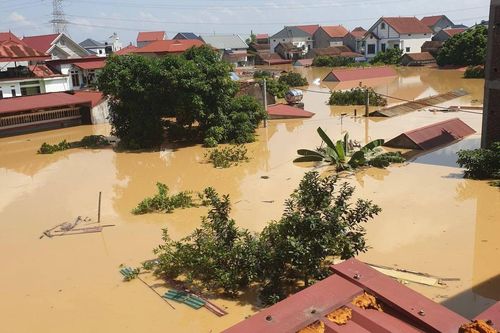 Lũ trên các sông đang xuống, vẫn còn 5.361 nhà bị ngập trong nước