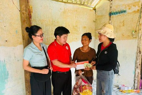 Nghĩa tình người Quảng Ninh