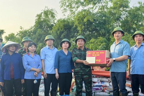 Thủy điện Tuyên Quang đóng 2 cửa xả đáy, lũ hạ lưu đang rút dần