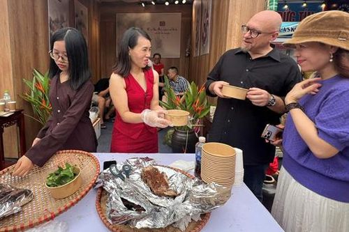 Đậm đà phong vị Hà Nội tại Lễ hội Văn hóa Thế giới 2025