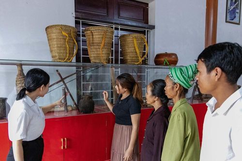 Người Chứt - Câu chuyện bảo tồn giữa thời hội nhập