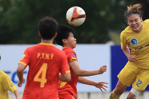 'Chung kết' bóng đá nữ Hà Nội gặp TP.HCM căng như dây đàn